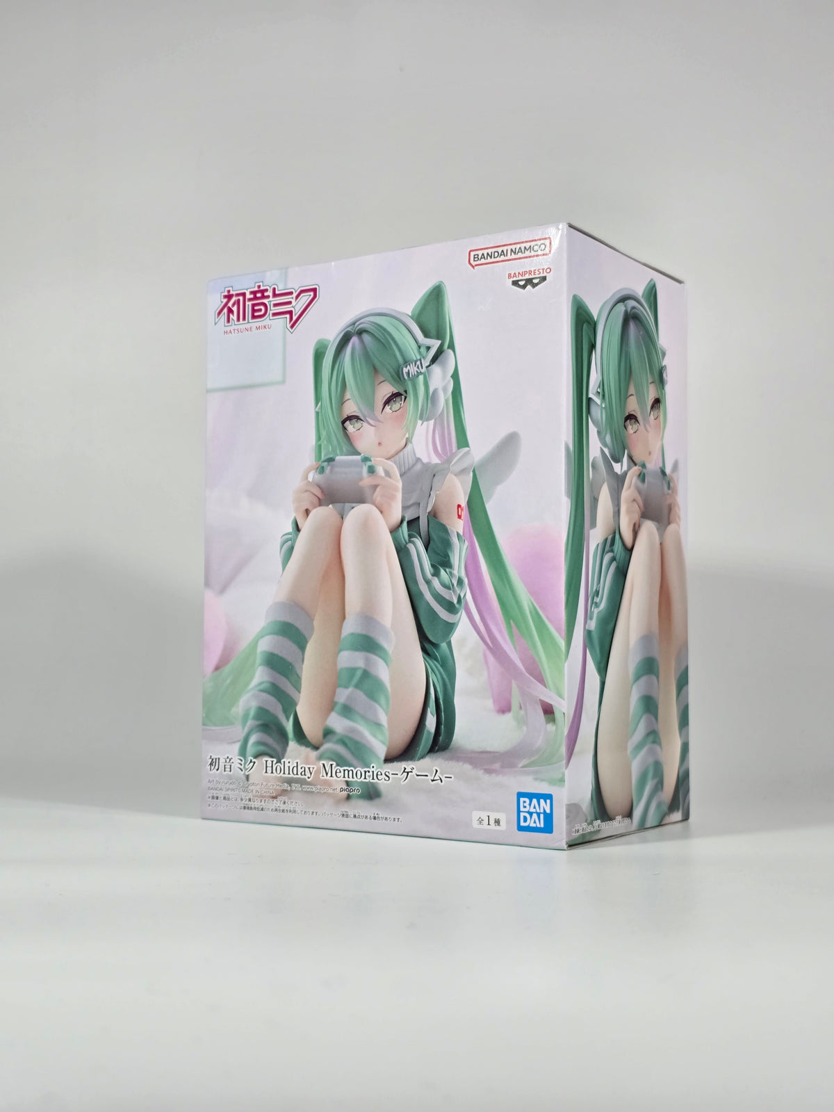 Hatsune Miku - Piapro Characters - Holiday Memorie Game